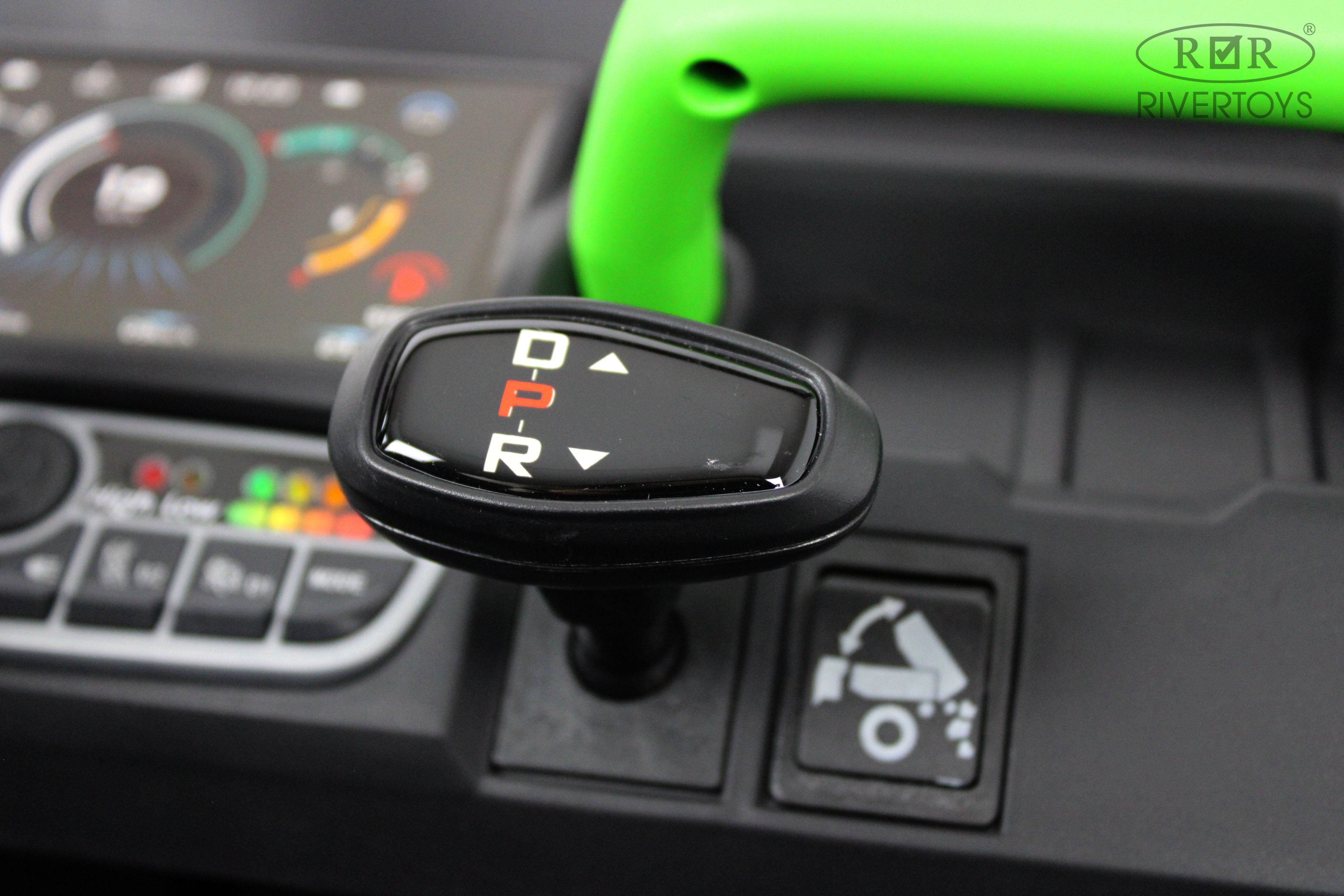 Купить Детский электромобиль RIVERTOYS Багги H005HH