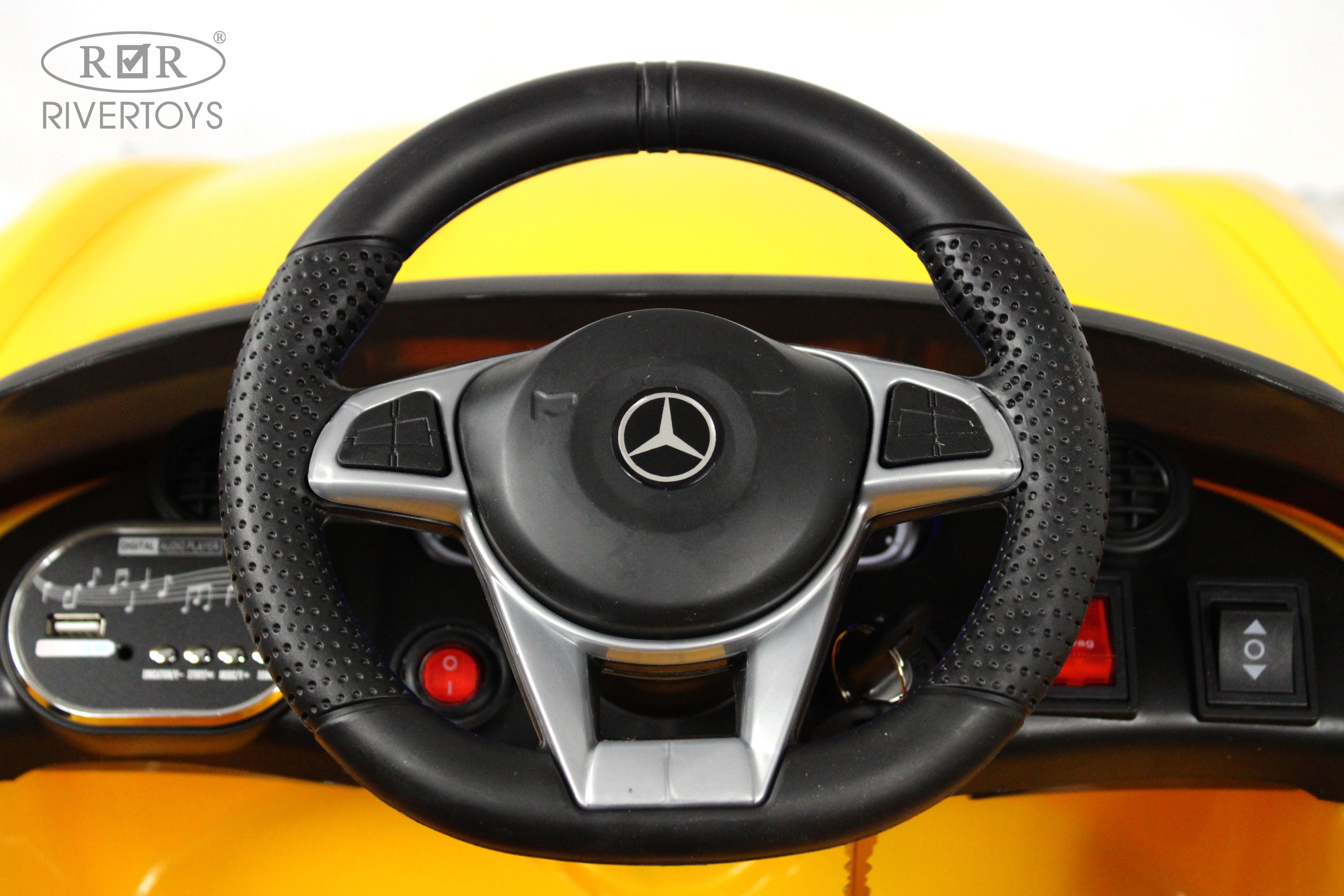 Купить Детский электромобиль RIVERTOYS Mercedes-Benz AMG GT X777XX